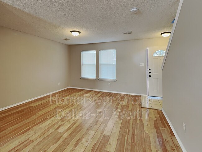 Building Photo - 8745 Fox Meadow Way