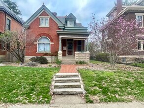 Building Photo - 290 E Deshler Ave