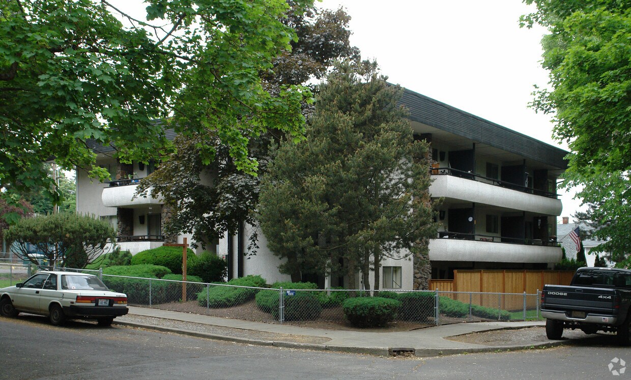 1203 W 11th Ave, Spokane, WA 99204 Apartments in Spokane, WA