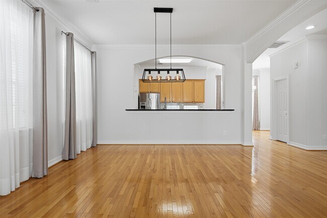 Foto del edificio - 5515 Crooms St