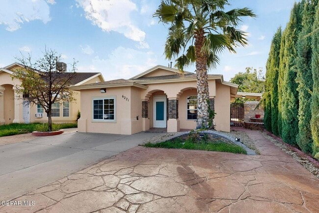 Foto del edificio - 6221 Patria St