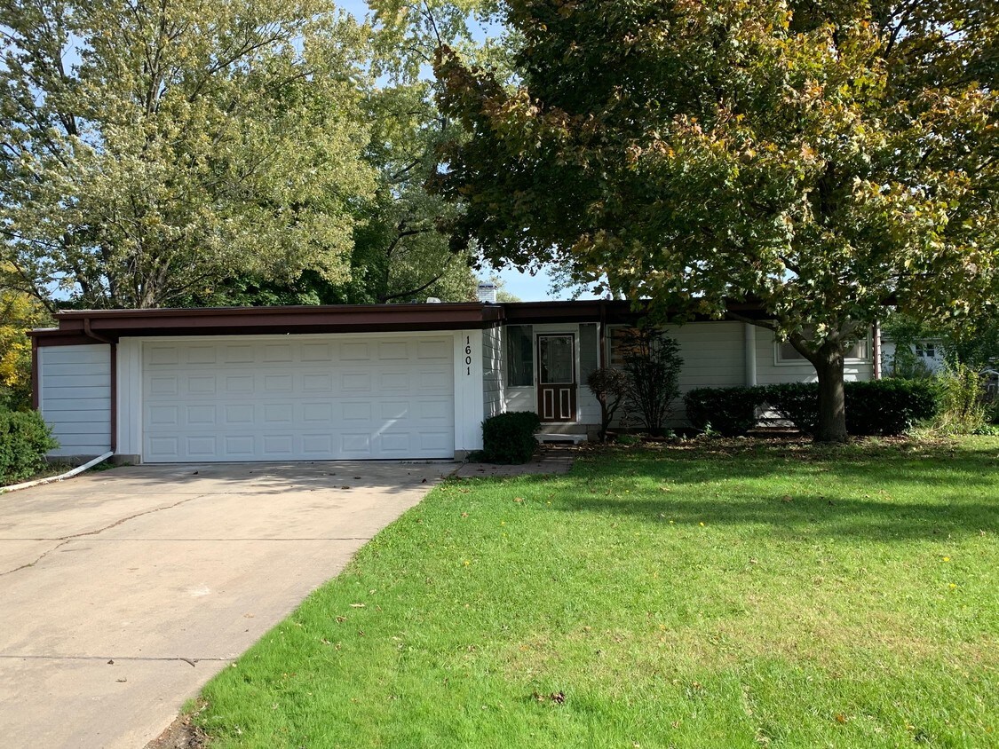 1601 Central Ave, Northbrook, IL 60062 House Rental in Northbrook, IL