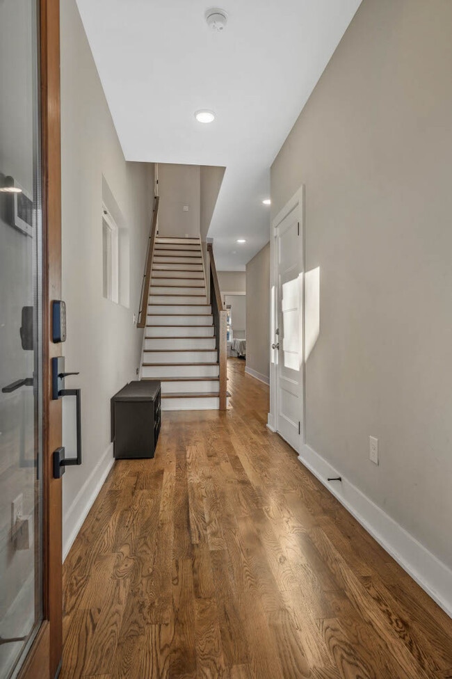 Building Photo - 1909 Hailey Ave