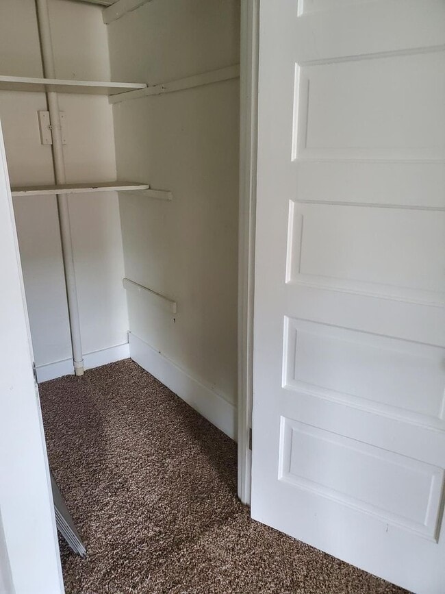 Building Photo - 100 - 102 Calhoun