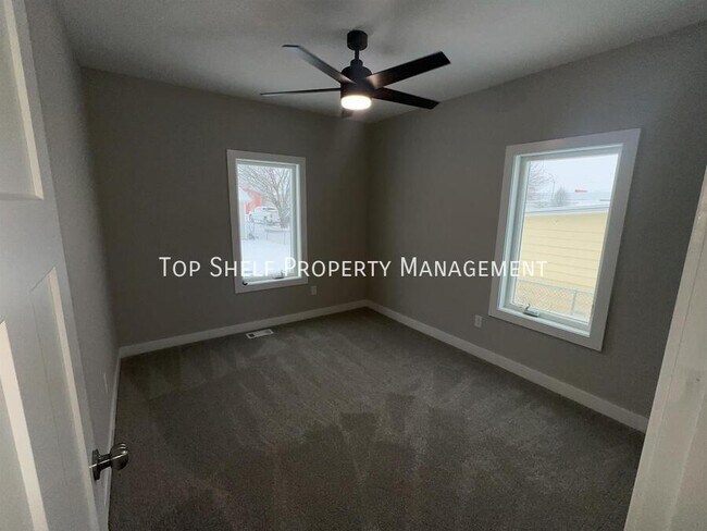 Foto del edificio - 120 6th St