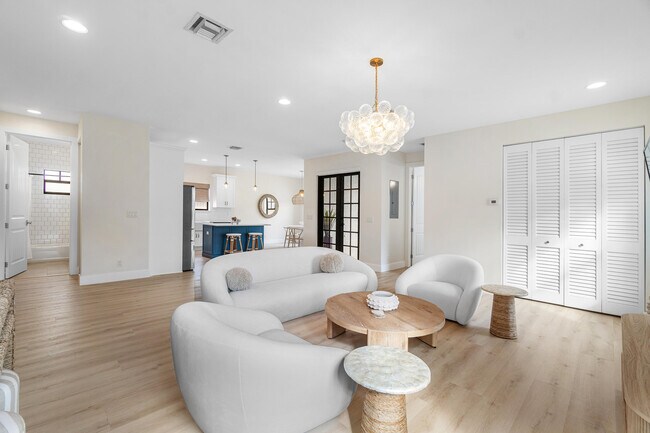 Foto del edificio - 7606 S Olive Ave