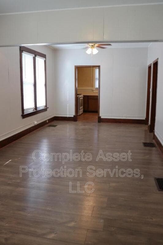 Building Photo - 318 Pleasant Ave