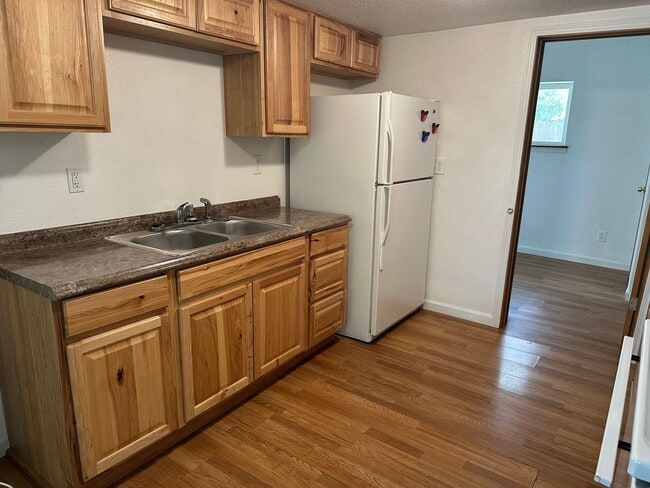 Building Photo - Super Rare 1 Bedroom House In Albany