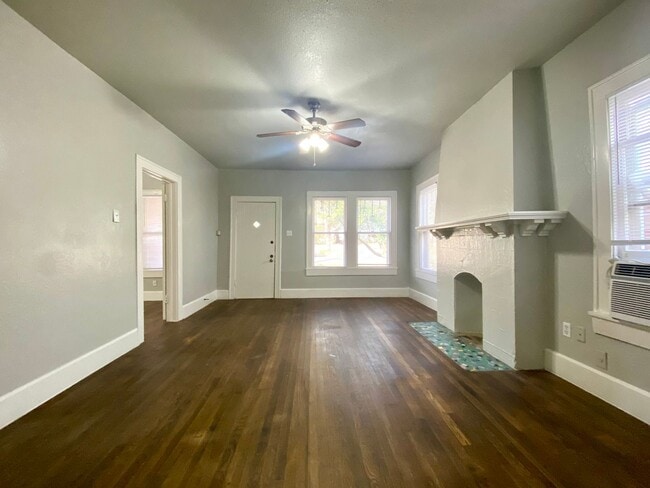 Building Photo - 3209 Harris Park Ave