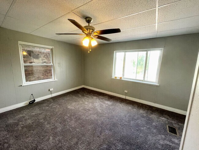 Foto del edificio - 3 bed 1 bath - Newly updated, South Oaklan...