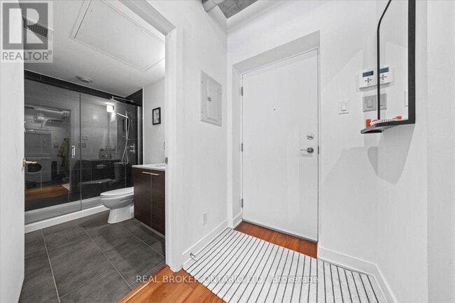 Photo du bâtiment - 354 Gladstone Ave