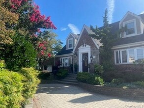 Building Photo - 214 Covert Ave