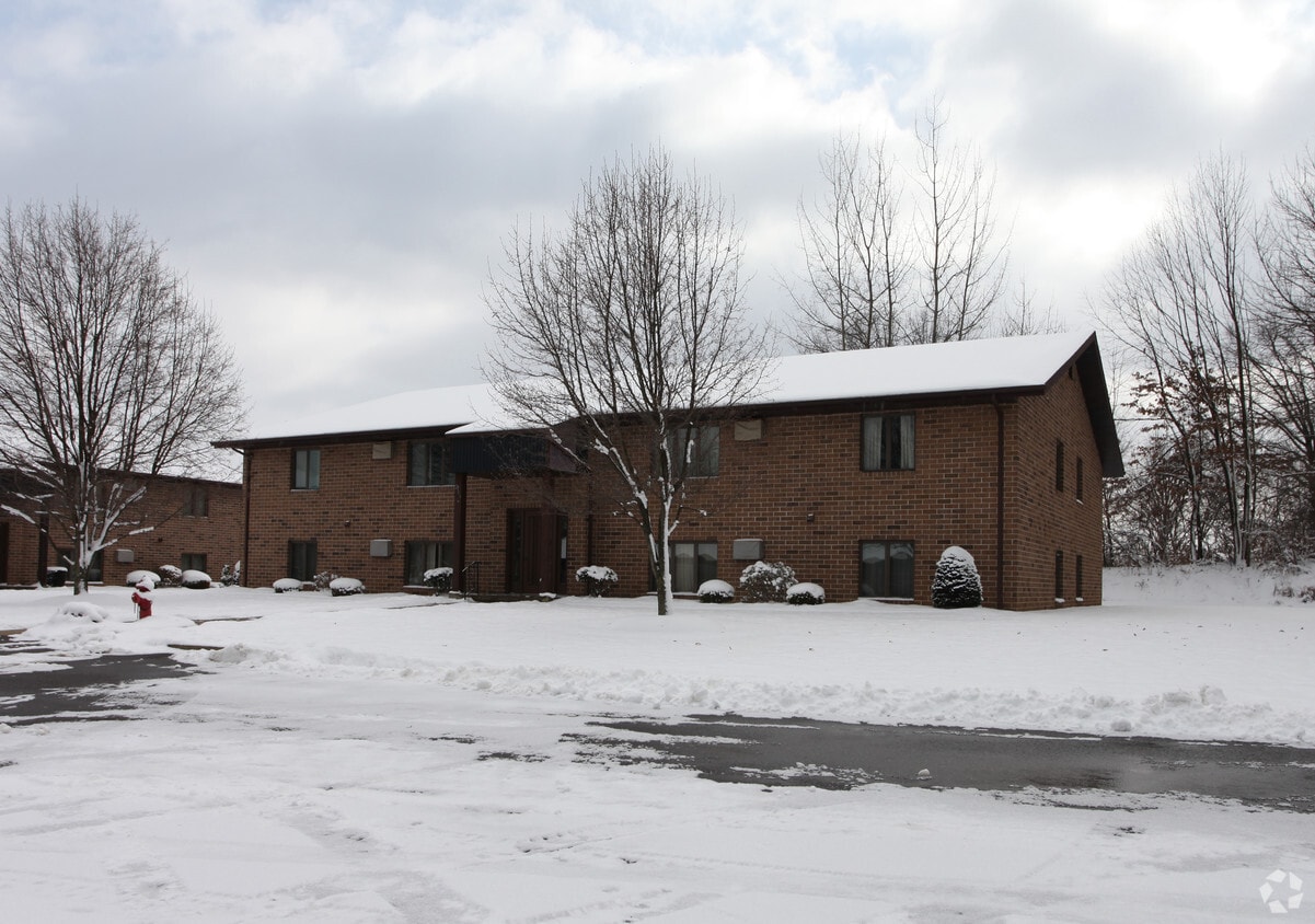 Building Photo - 2565 S Union Ave