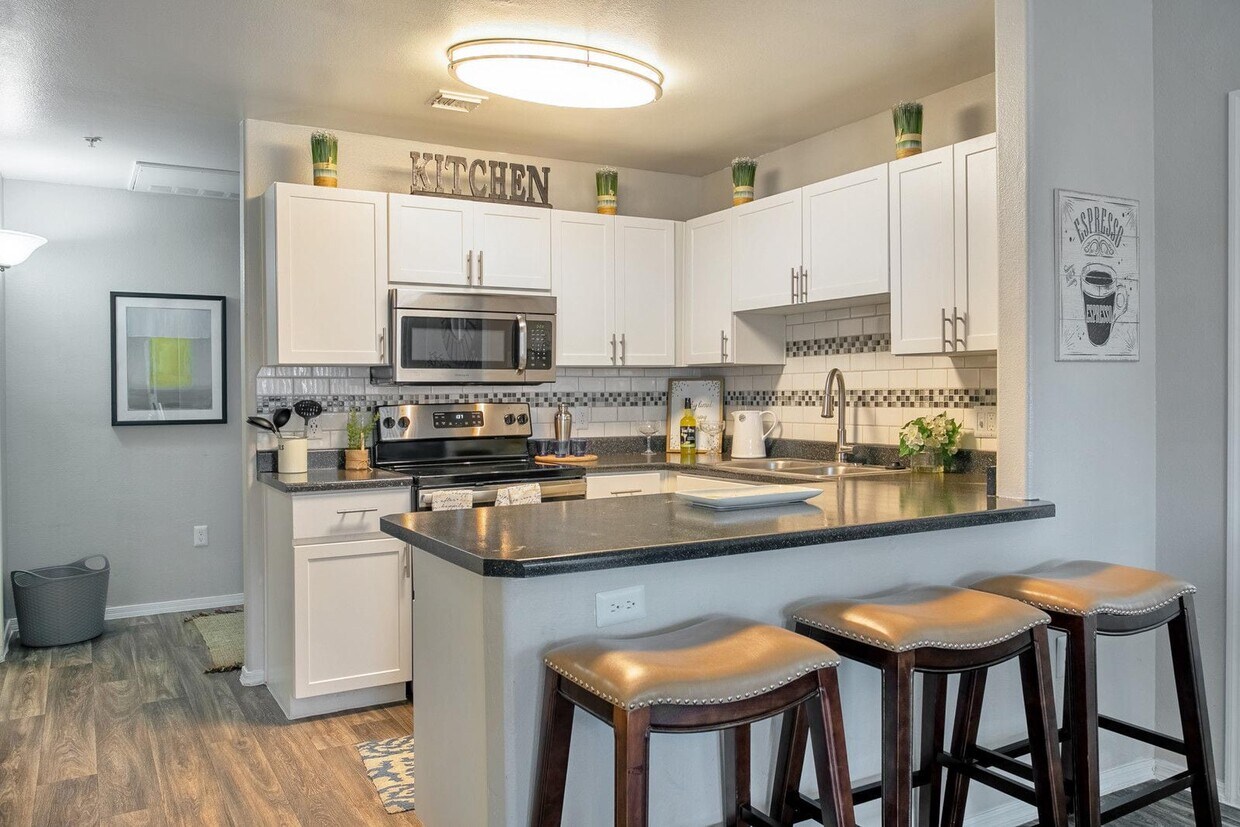 IMT CHANDLER Apartments at 235 E Ray Rd Chandler, AZ