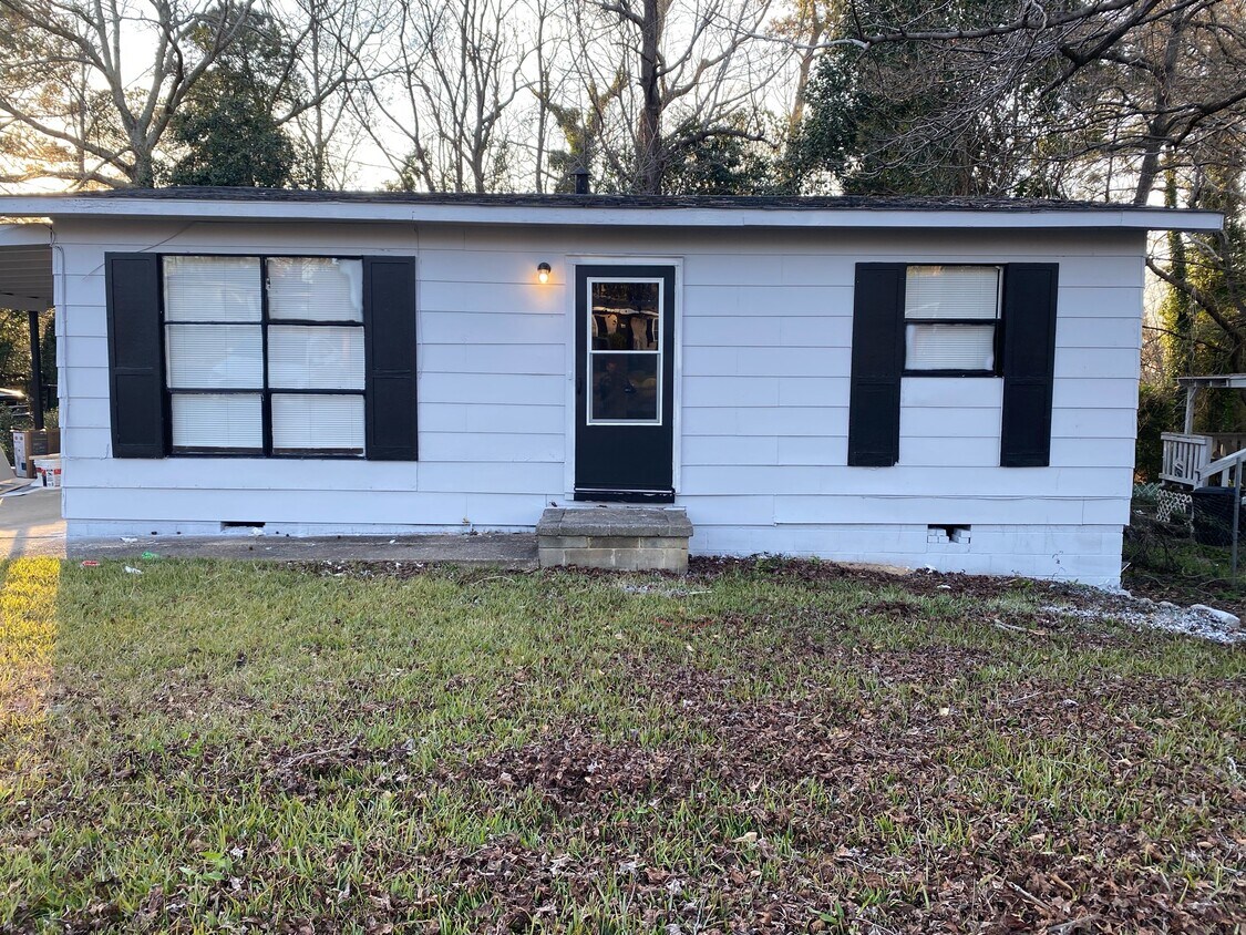 Foto principal - 2919 Lansing Ave