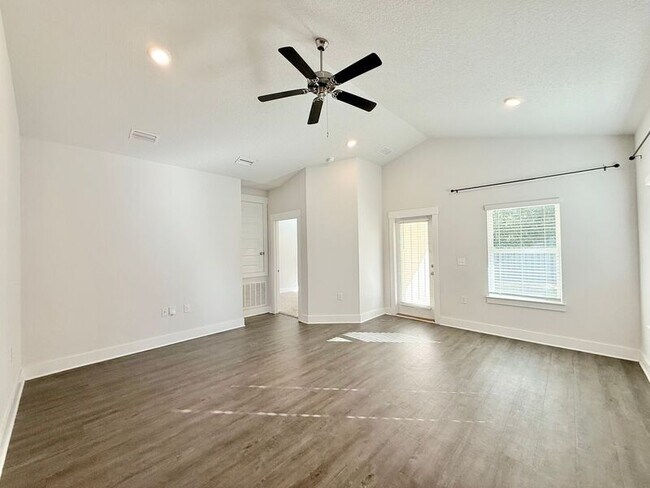 Foto del edificio - 5732 Conley Ct