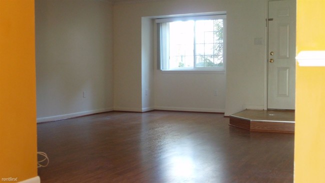 Building Photo - 2 br, 2 bath Townhome - 11446 Ledbury Way