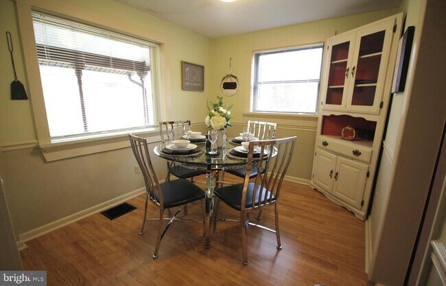 Building Photo - 48 Poor Farm Rd