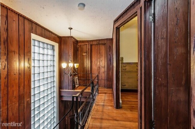 Foto del edificio - 163-165 W Schiller St
