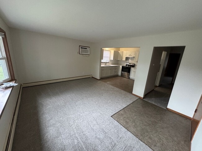 Foto del edificio - Renovated 2-bedroom 1-bathroom