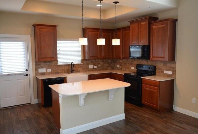 Foto del edificio - 3240 E Whitestone Blvd