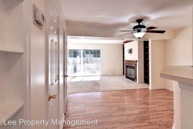 Building Photo - 3 br, 2.5 bath House - 102 B Heather Way