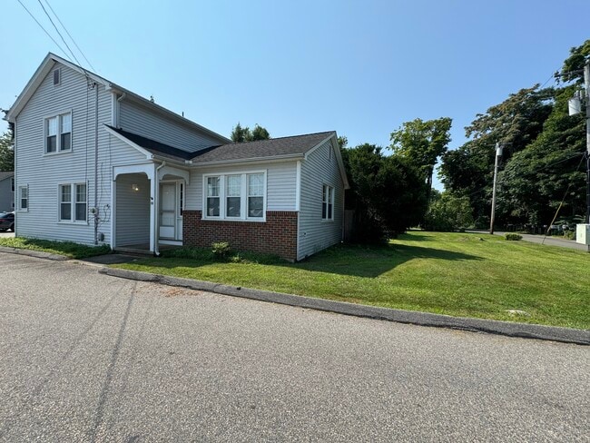 Building Photo - 55 Dudley Ln