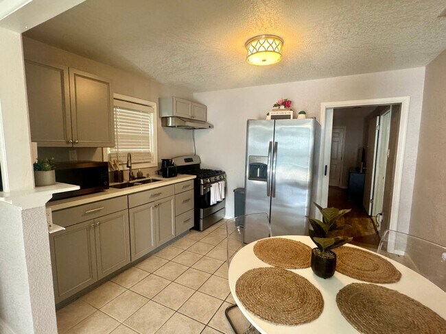 Foto del edificio - Harlandale 3 bedroom, 2 bath