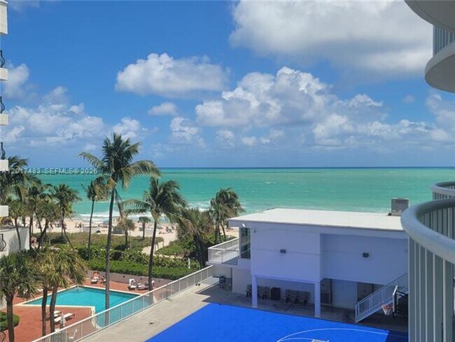 Building Photo - 5401 Collins Ave
