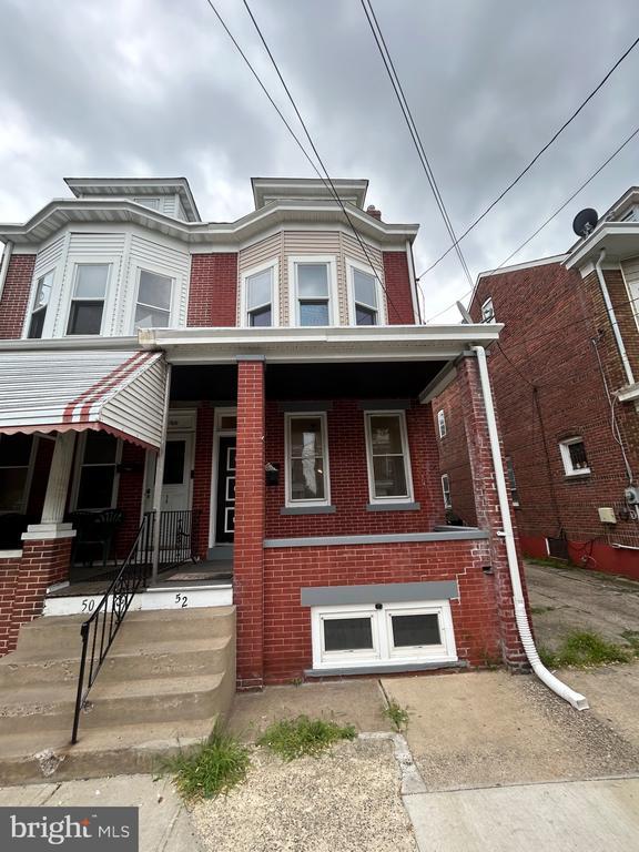 Building Photo - 52 Barnt Ave