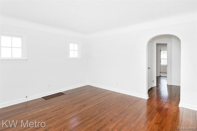 Foto del edificio - 1426 E 10 Mile Rd