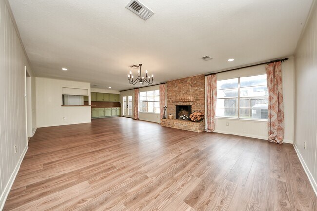 Foto del edificio - 3021 Teague Rd