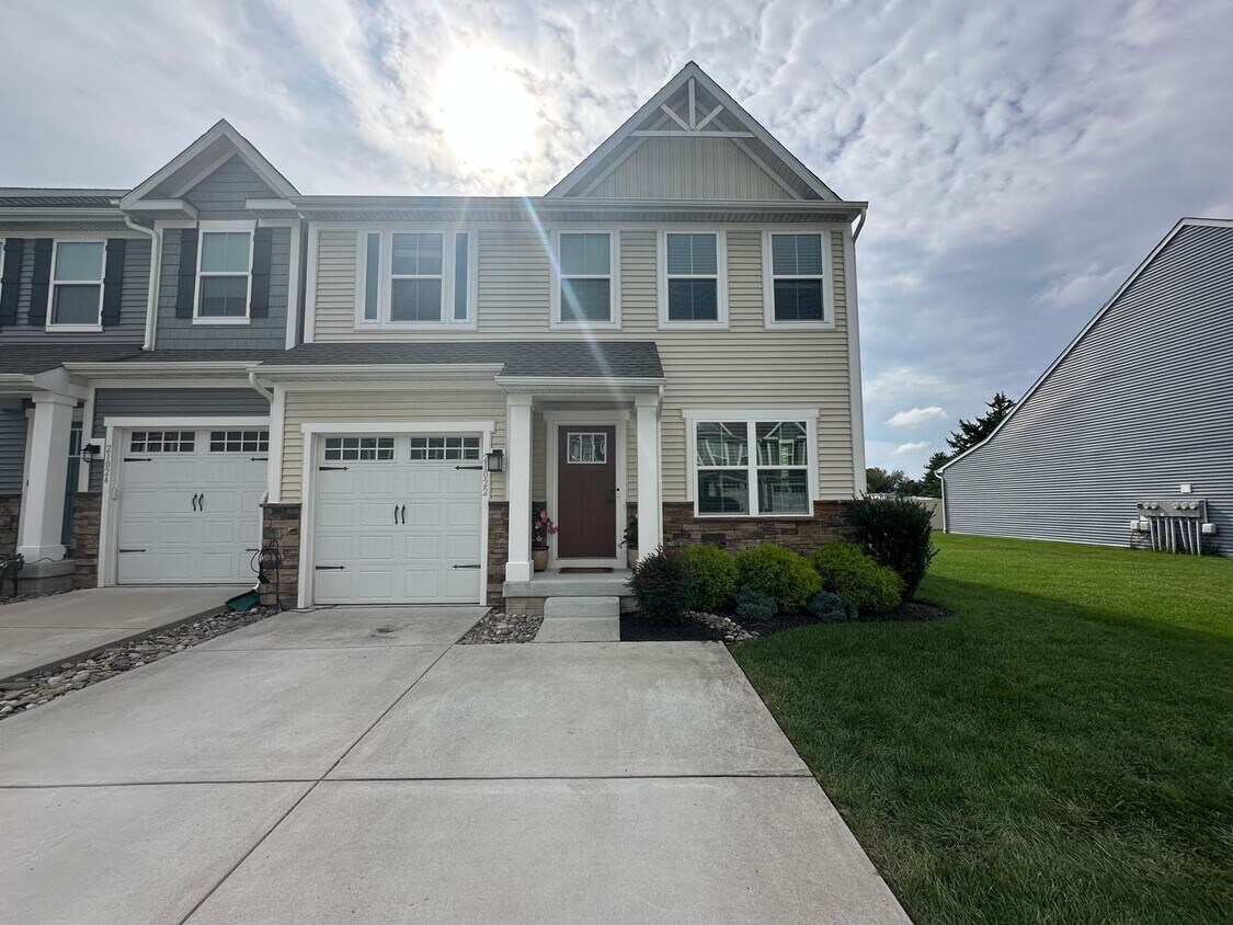 Foto principal - Townhouse in Sunset Glen