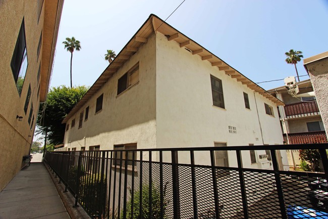 Building Photo - 4444 Fulton Ave