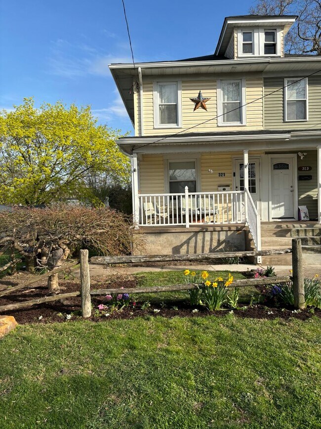 Building Photo - 321 Woodland Ave