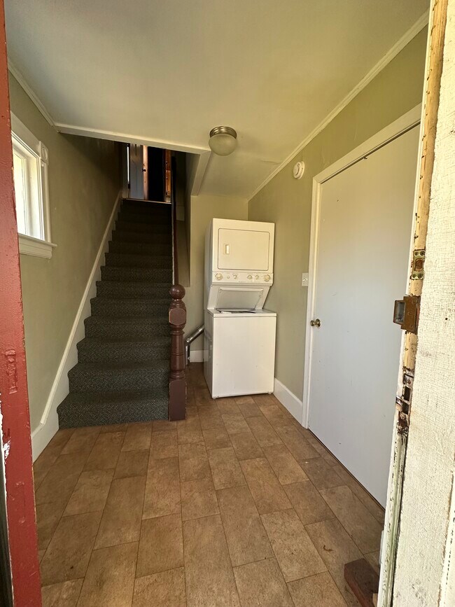 Foto del edificio - 7 Bell Ave