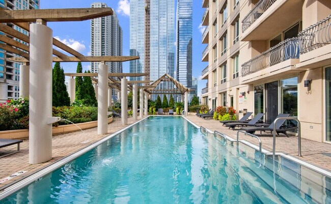 Foto del edificio - 45 E Chicago Ave