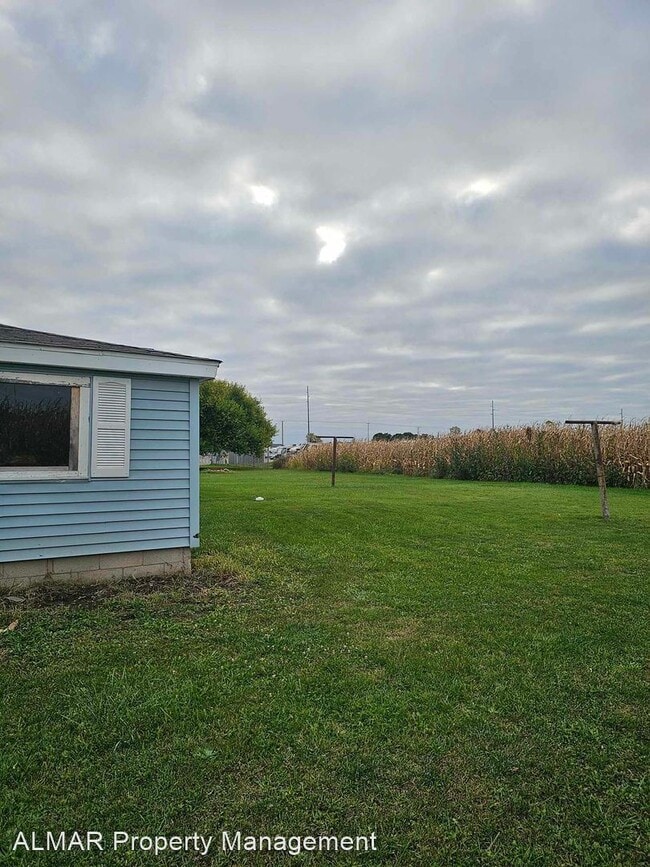 Building Photo - 2 br, 1 bath House - 11871 Township Road 114