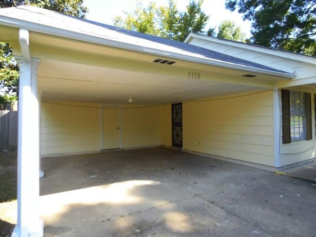 Building Photo - 5150 Fernleaf Ave