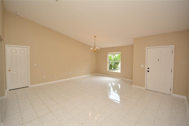 Foto del edificio - 12 Pine Brook Dr