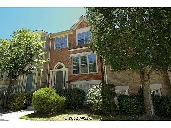 Building Photo - 2123 Kings Garden Way