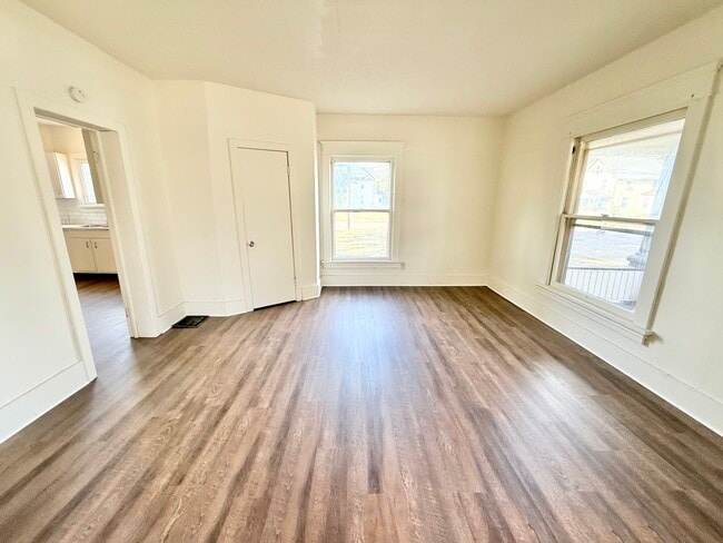 Building Photo - 1507 Garfield Ave SW