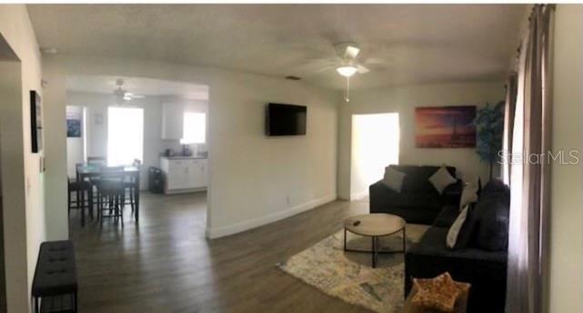 Foto del edificio - 3308 N Avon Ave