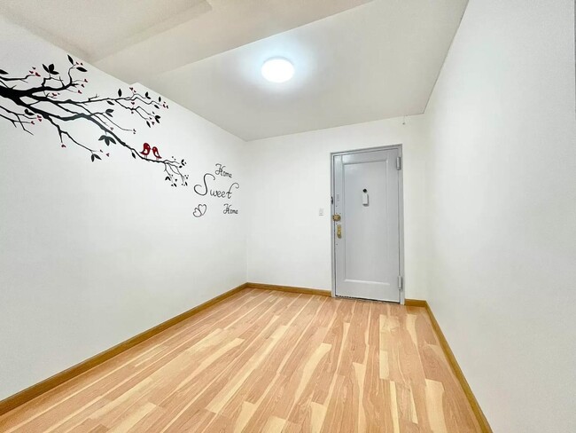 Photo - 138-12 28th Rd Apartment