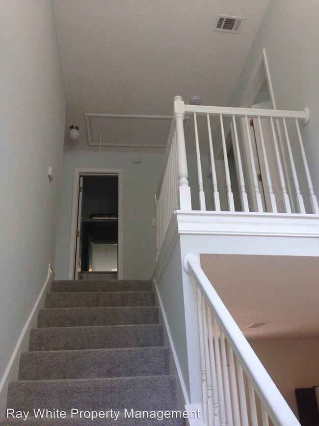 Building Photo - 3 br, 2.5 bath House - 32 Prestwick Drive