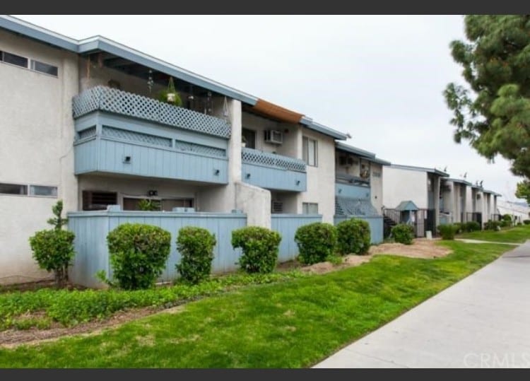 Foto del edificio - 21800 Schoenborn St