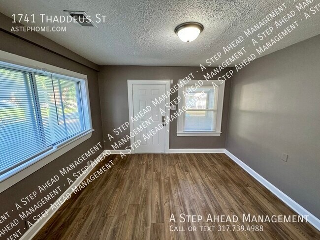 Foto del edificio - 1741 Thaddeus - 3 bed/1 Bath Move-in Ready