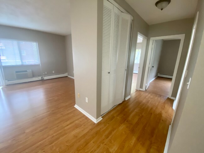 Foto del edificio - 200 Mountain Ave