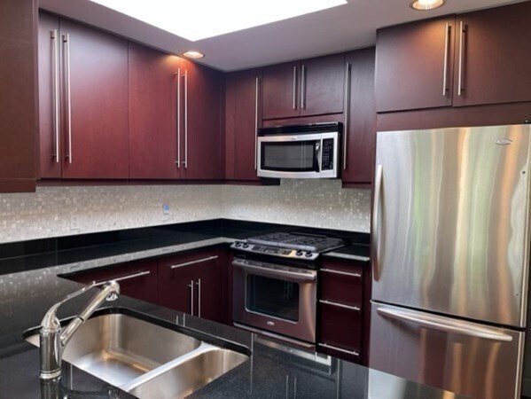 Foto del edificio - 629 Hammond St