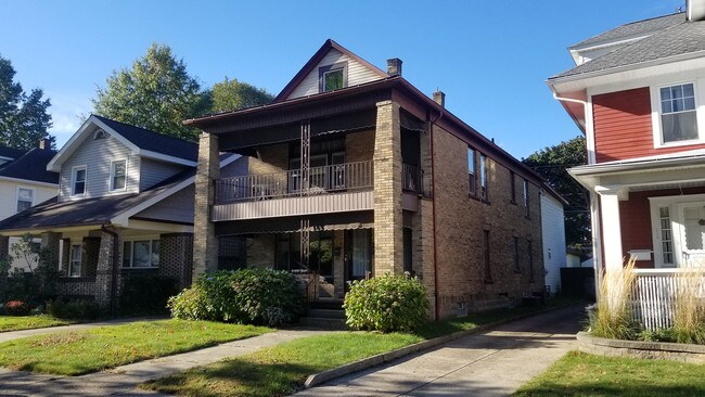 618 Lincoln - Second Floor - 618 Lincoln Ave